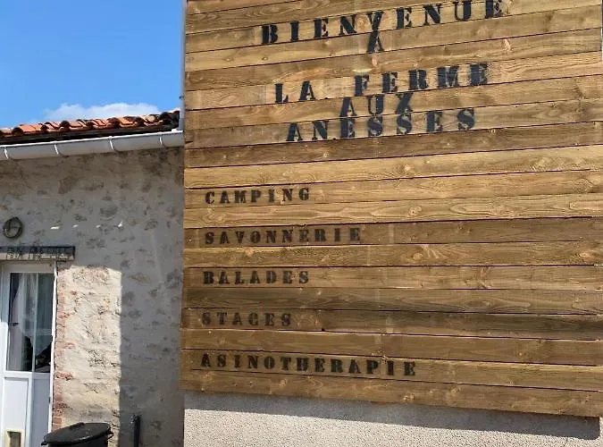 Campsite De La Ferme Aux Anesses, Mobil Myrtille